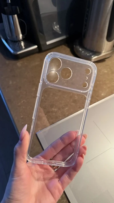 Чехол от iPhone 17