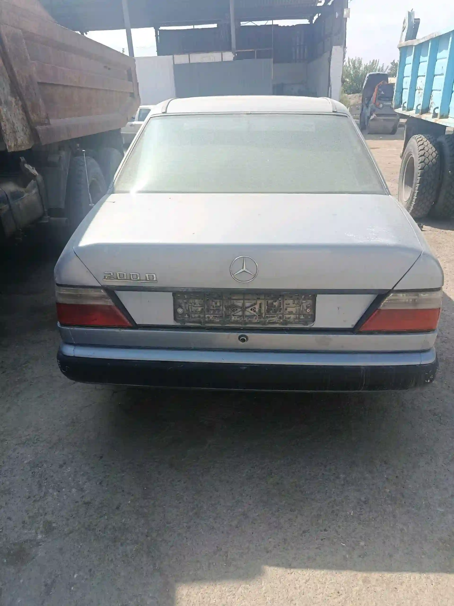 Mercedes-benz W124 1985