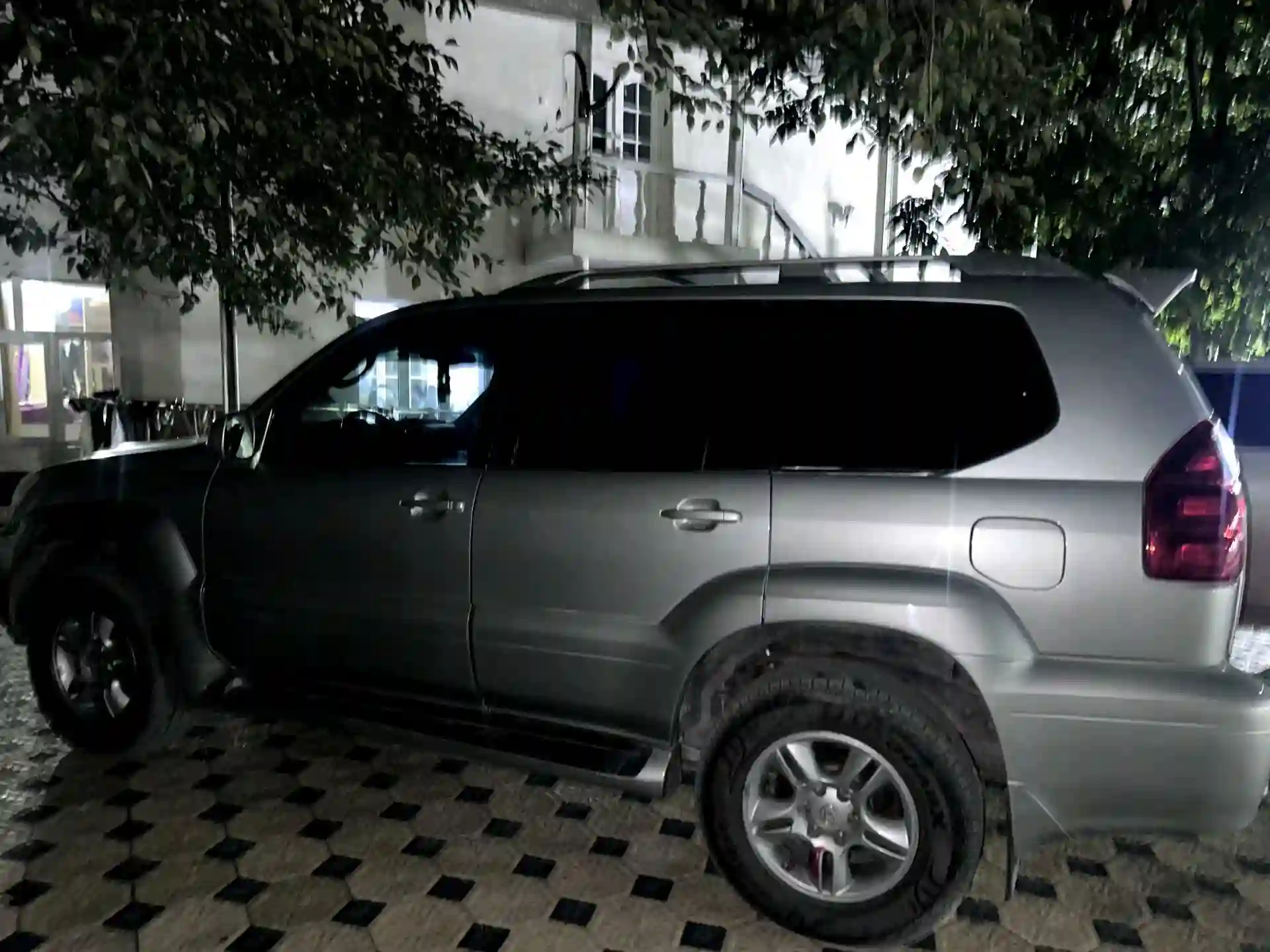 Lexus Gx series 2005