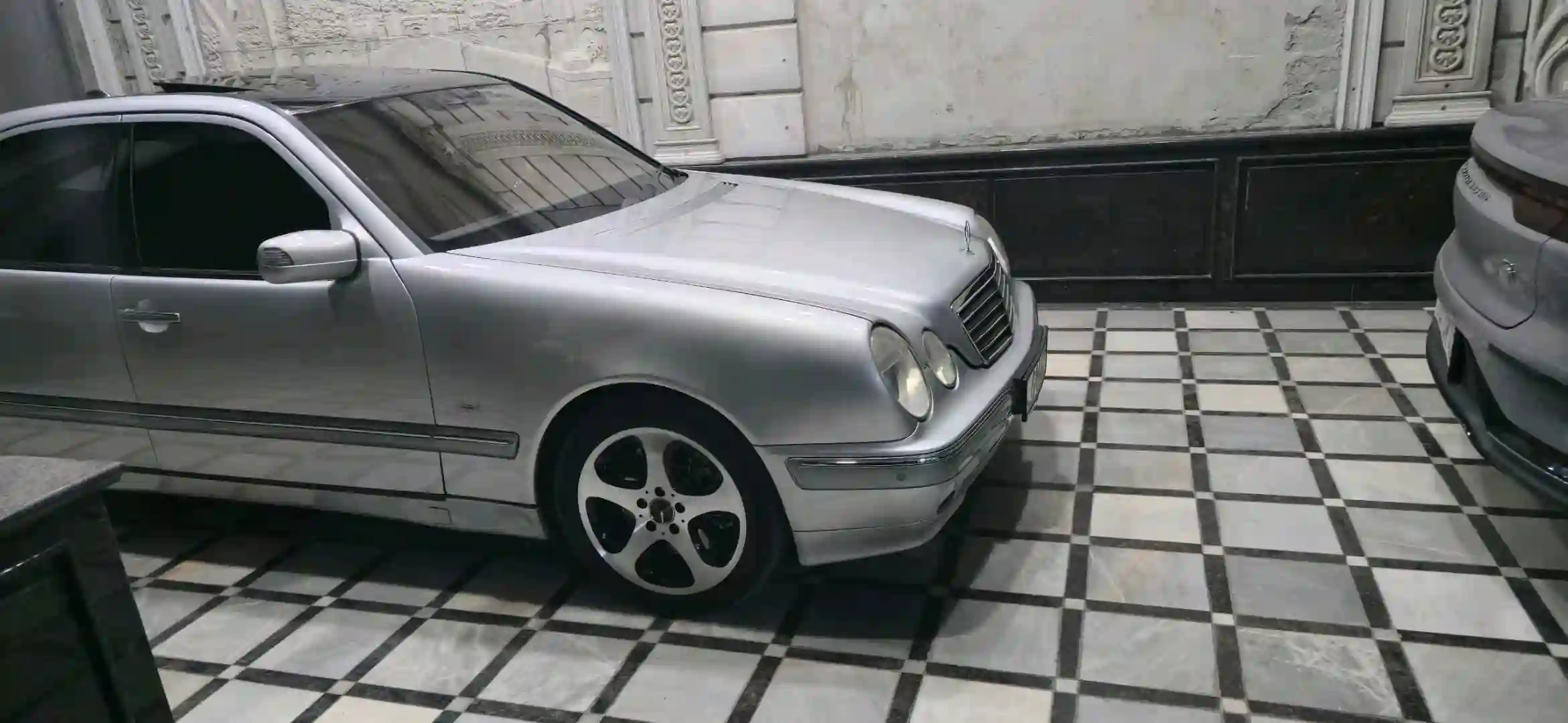 Mercedes-benz E class 2002